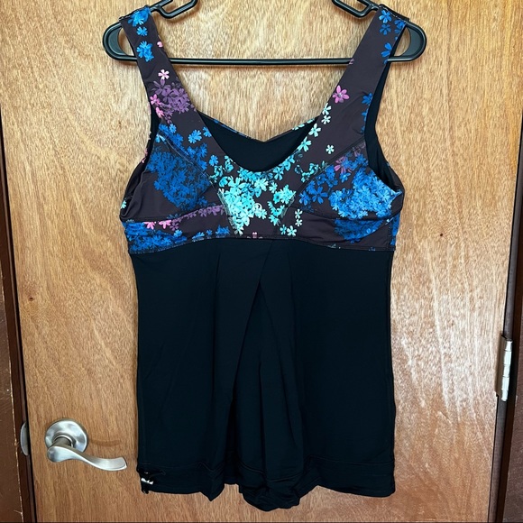 Lululemon Tame Me Tank Top - Size 10 - Picture 4 of 8